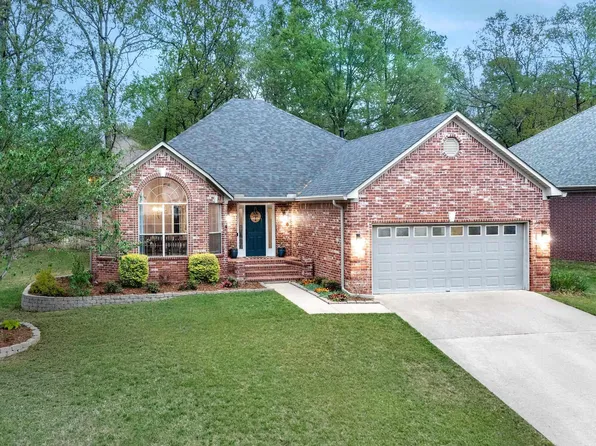 40 Blue Mountain Dr, Maumelle, AR 72113