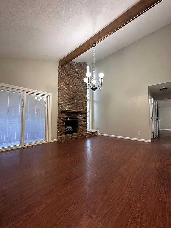 4 bed, 2.5 bath, 2036 sqft, $1,730 — Photo 4
