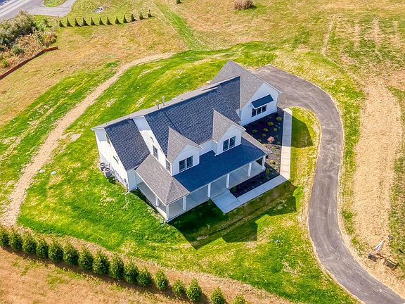 2nd image of 2527A Fourleaf Dr