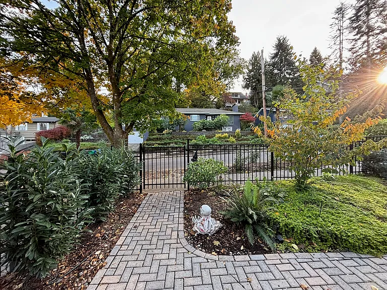 3061 NW Wilson St — Photo 13