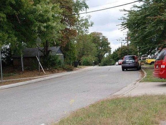 3rd image of 1317 Dillon Heights Ave