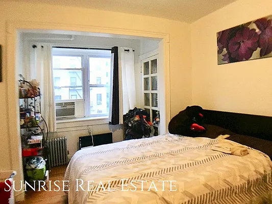 Rented by Sunrise Real Estate | media 9