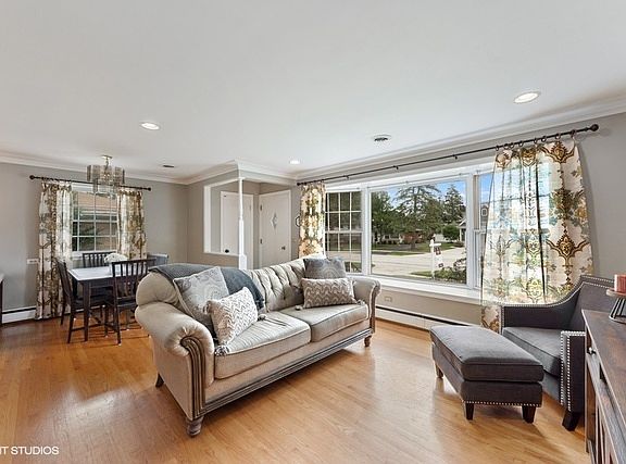 4th image of 1006 N Wilshire Ln