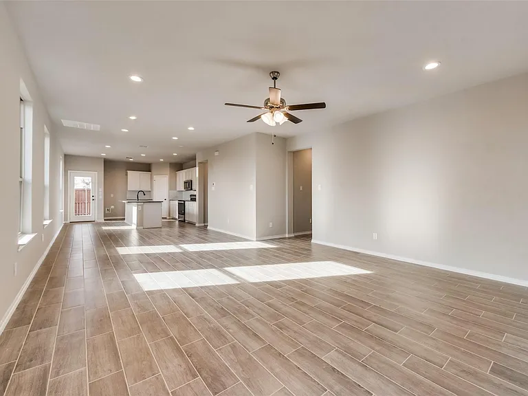 1800 Winecup Dr — Photo 10