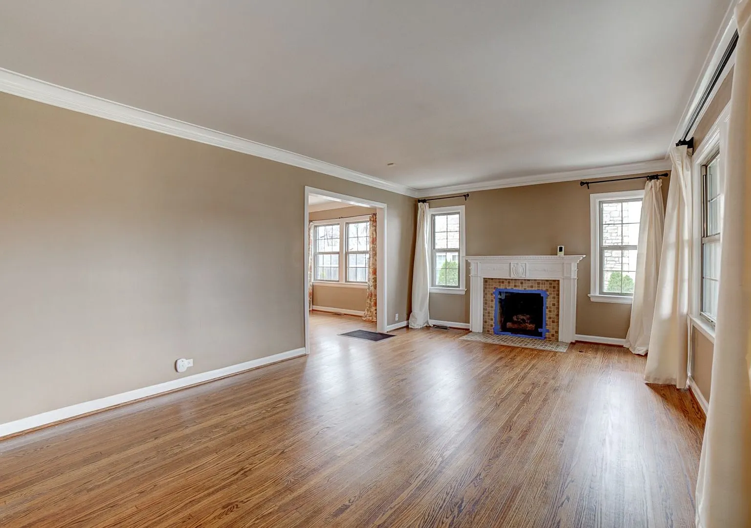 3 Bed | 1 Bath in Midtown! — Photo 1