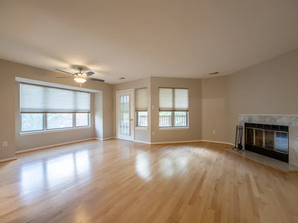 2 Deer Run Ct, Halethorpe, MD 21227