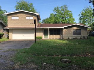 6348 Real St, Groves, TX 77619