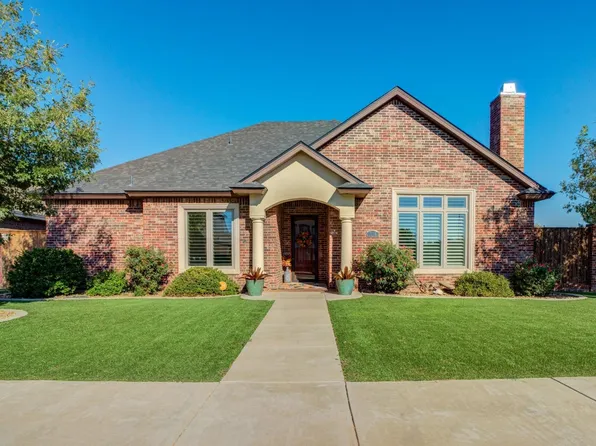 718 N 8th St, Wolfforth, TX 79382
