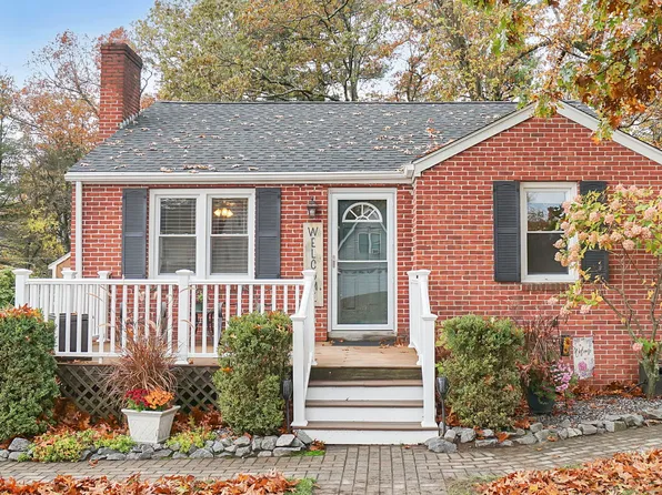 6 Jondot Drive, Enfield, CT 06082