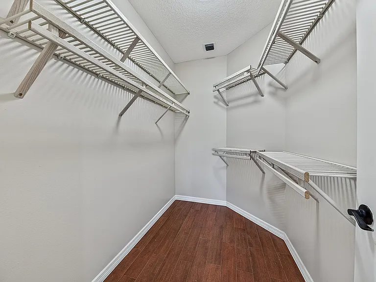 12325 Cascades Pointe Dr — Photo 32