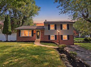3070 Sussex Rd, Allentown, PA 18103