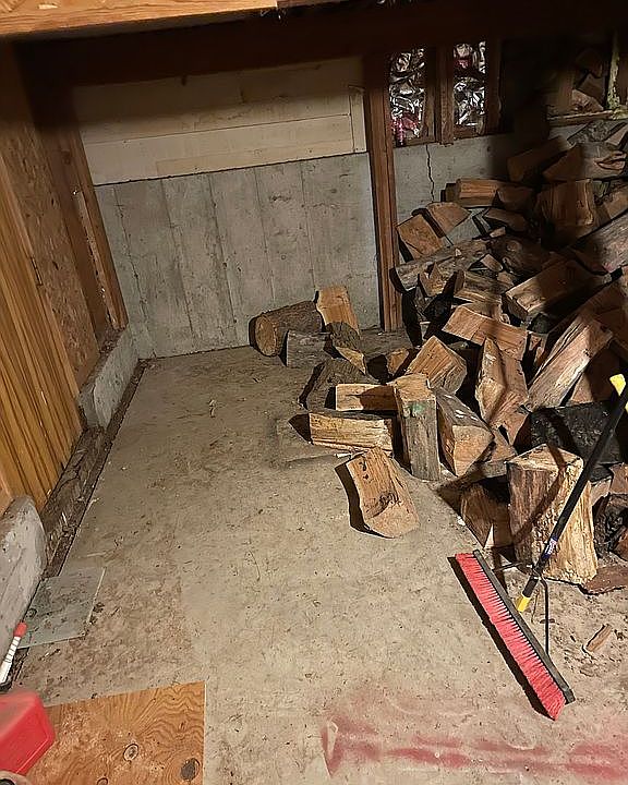 Wood room 