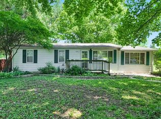 404 Stephenson Ave, South Roxana, IL 62087