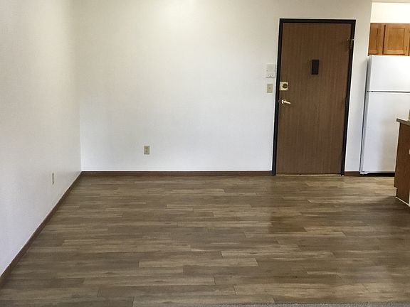 2nd image of 2843 Hawken St APT 1