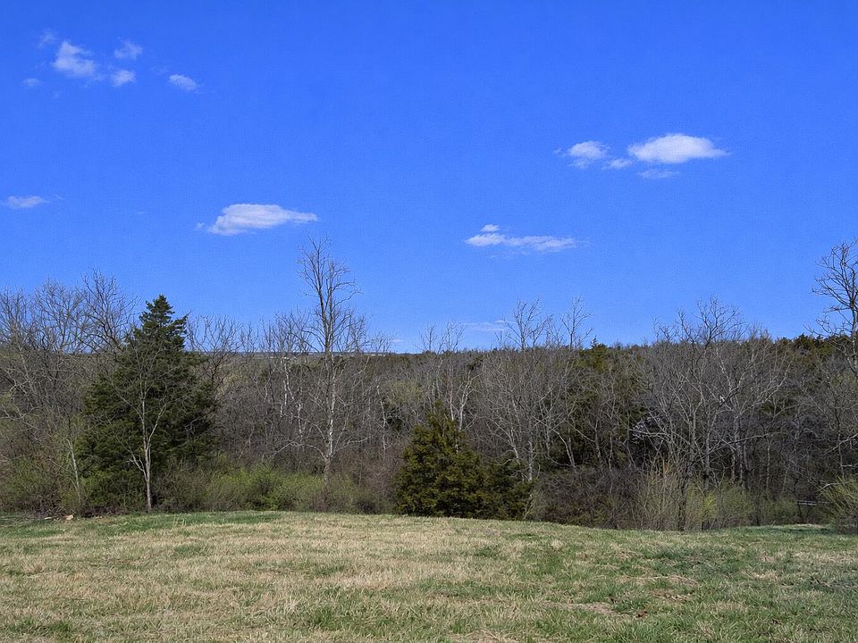 2nd image of 500 Windy Ridge Ln