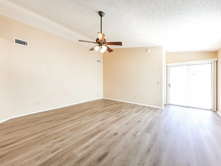 8864 W Morningside Dr — Photo 3