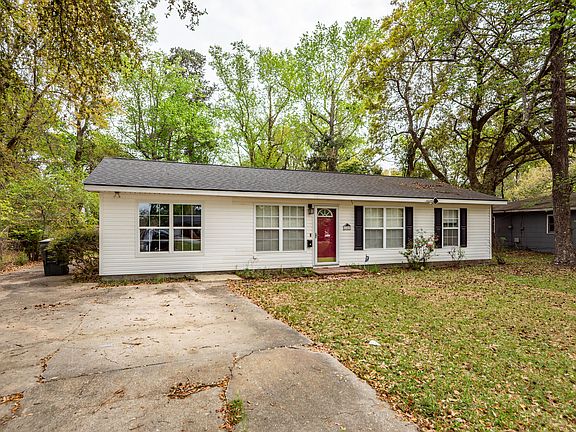 2nd image of 1103 Hawthorne Rd