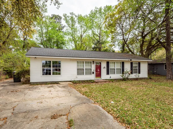 1103 Hawthorne Rd, Hanahan, SC 29410