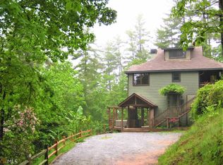 111 Bear Cave Trl, Lakemont, GA 30552