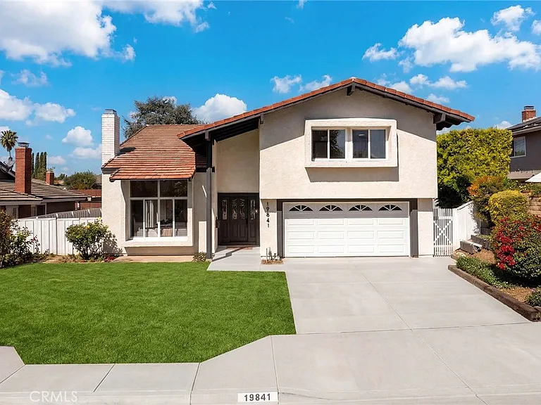 19841 Lombardy Ln — Photo 1
