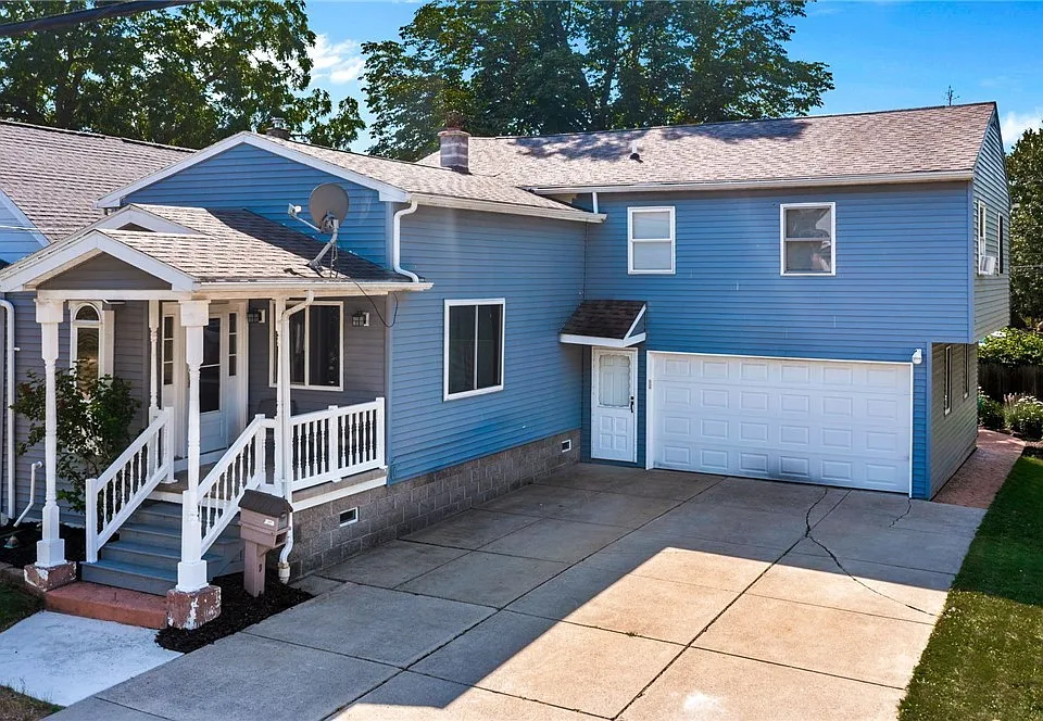 114 Flohr Ave