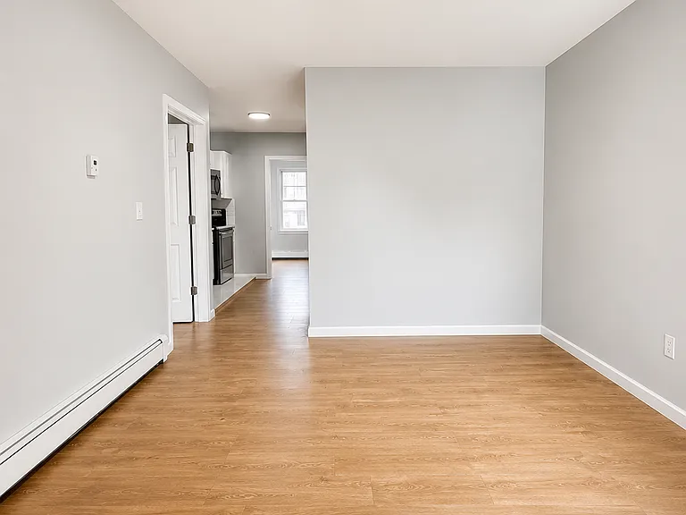 96 Summer Ave #3A — Photo 4