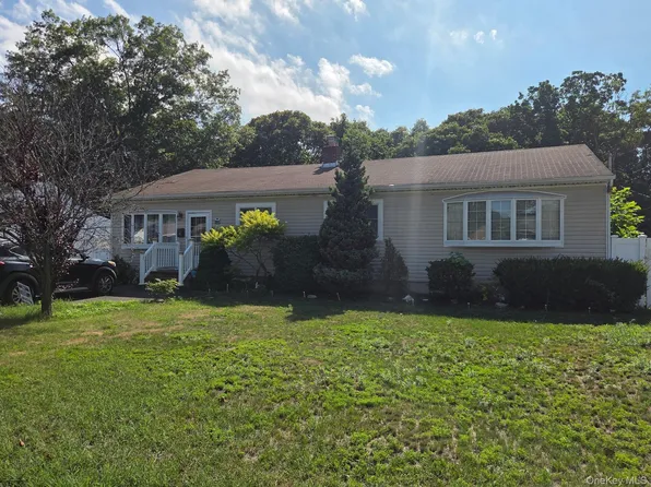74 Tree Road, Centereach, NY 11720