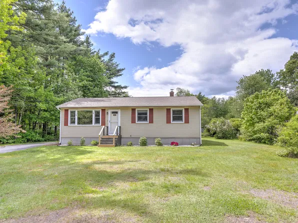 15 Birchwood Avenue, Windham, ME 04062