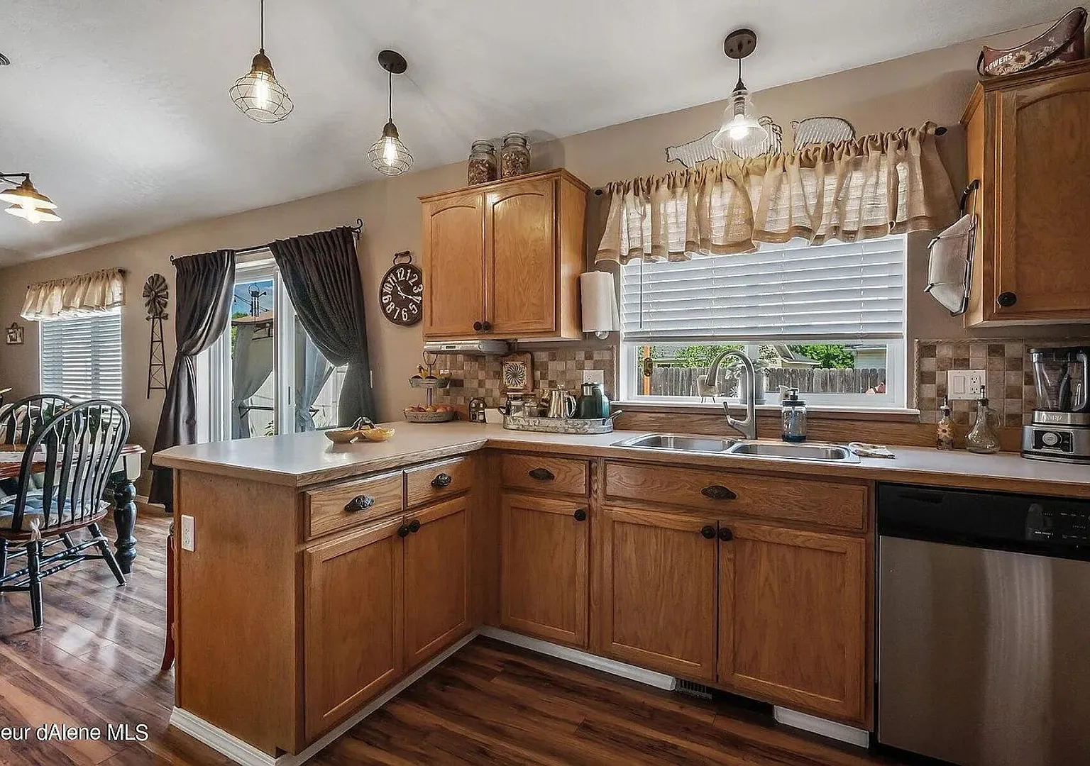 Beautiful Single-Level 3-Bedroom Home in Woodbridge, Post Falls — Photo 4