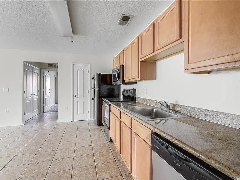 3000 S Adams St #113 — Photo 3
