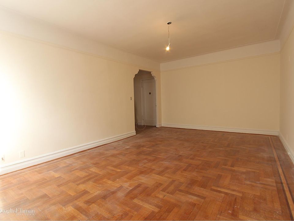2nd image of 1205 Avenue R APT 3C