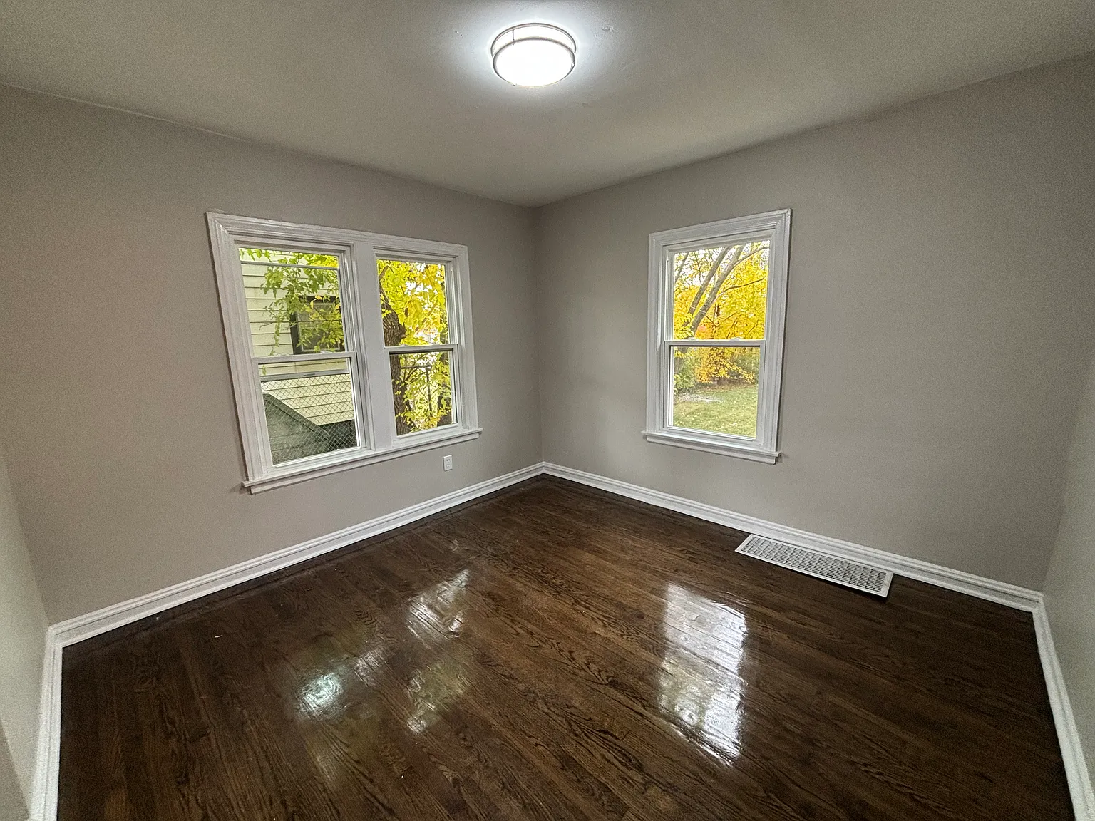 3 bed, 1800 sqft, $1,600 — Photo 3