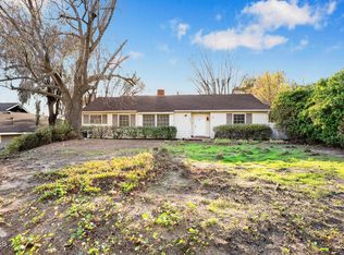 866 Lynnhaven Ln, La Canada Flintridge, CA 91011