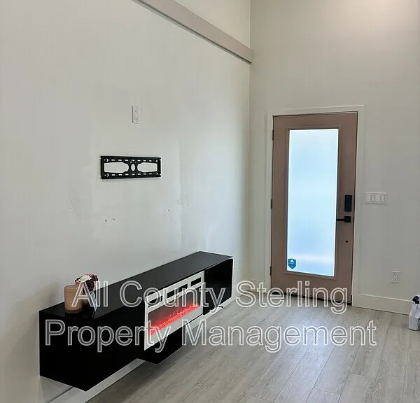10230 NE 72nd St — Photo 16