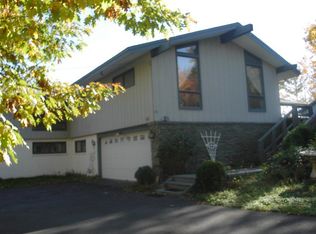 32 Hill Dr, Plattsburgh, NY 12901