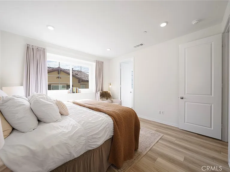 27658 S Heartwood Dr — Photo 18