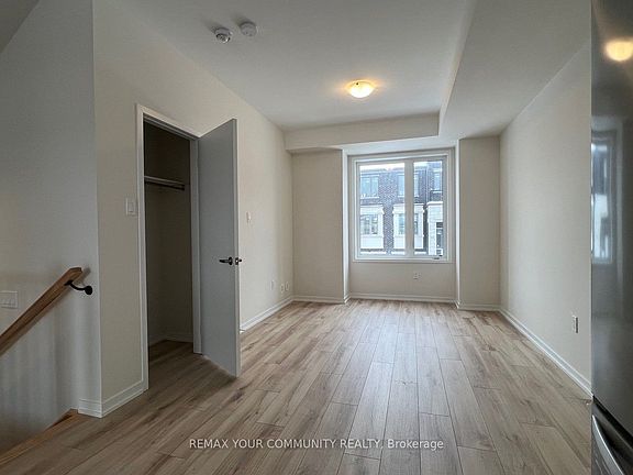 4th image of 137 Rattenbury Rd