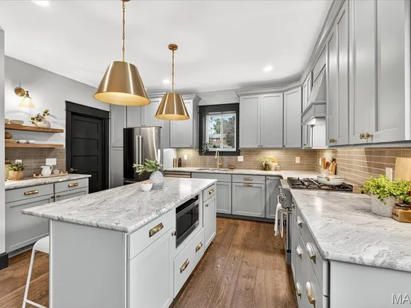 7241 Stanley Ave, Saint Louis, MO 63143