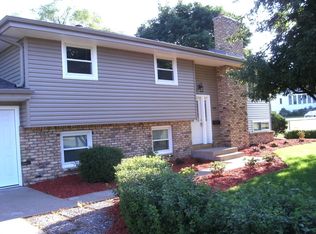 531 Mississippi St NE, Fridley, MN 55432