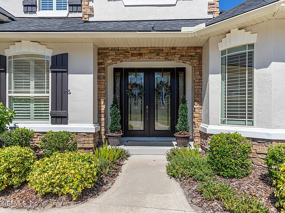 4th image of 1016 W DORCHESTER Drive