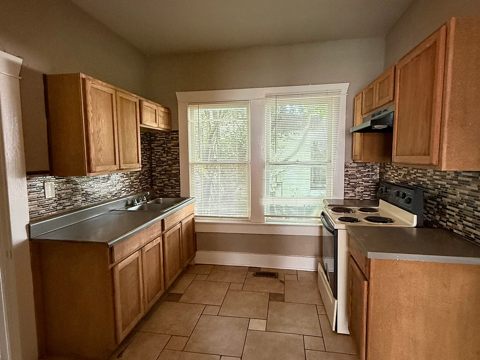 3 bed, 1119 sqft, $900 — Photo 4