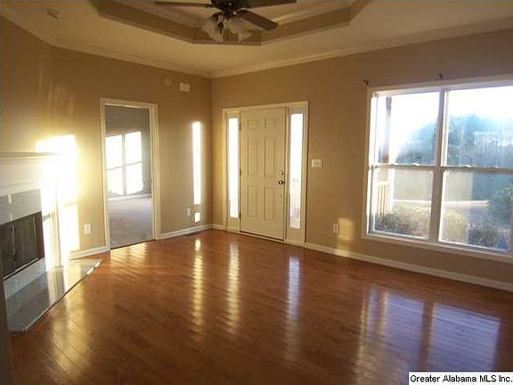 5th image of 806 Beverly Dr