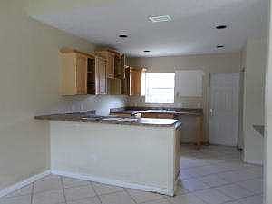 5th image of 1285 NE 30th St