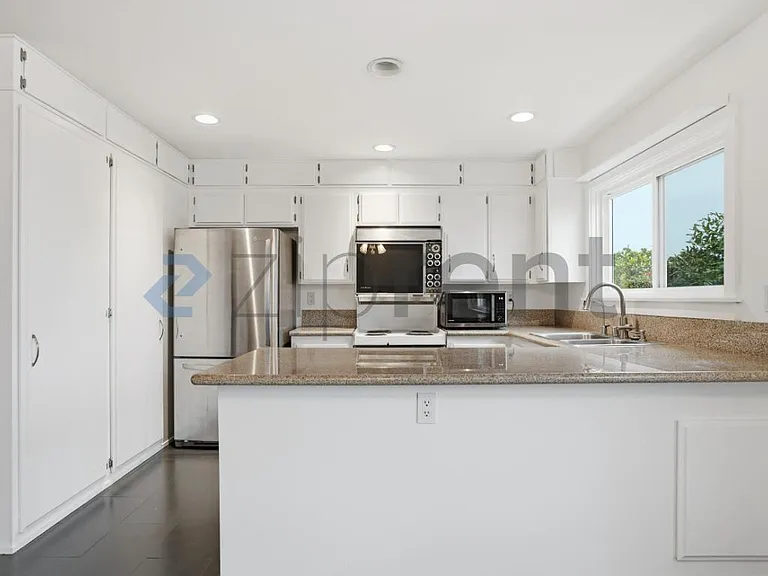 1200 Opal St #22 — Photo 11