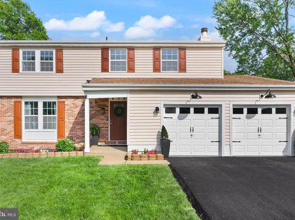 408 Cherry Ln NE, Leesburg, VA 20176