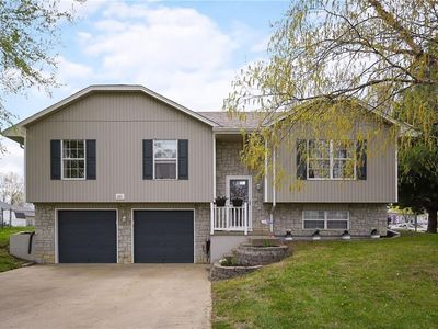 601 S Johnson Dr, Odessa, MO, 64076