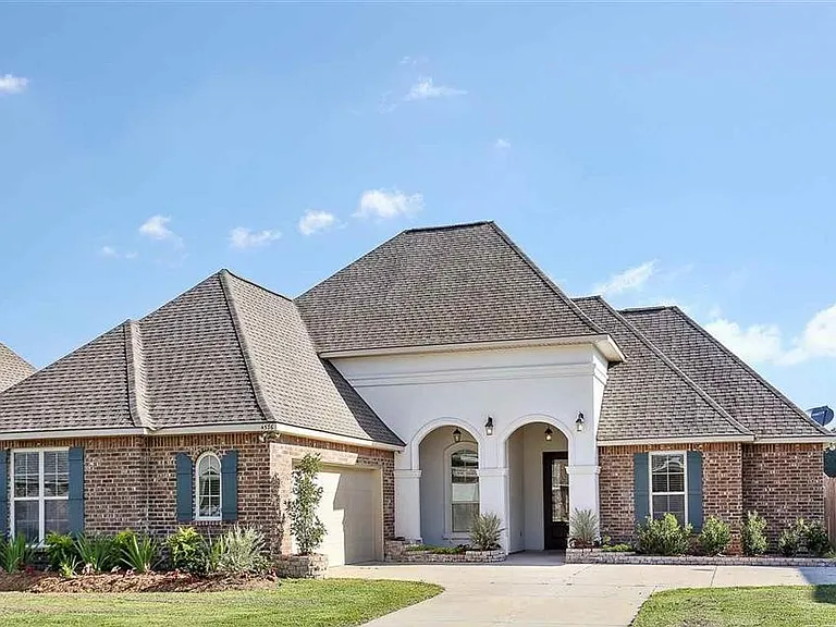 4576 Stonewall Dr — Photo 1