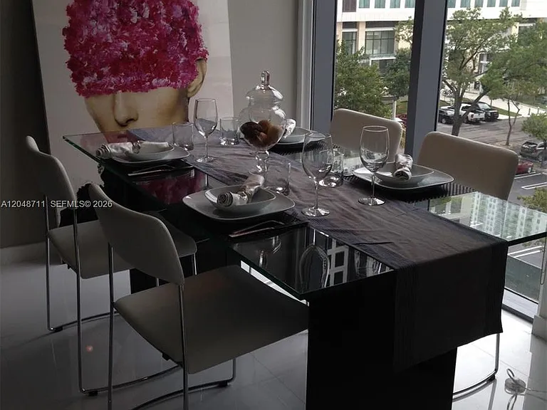 31 SE 6th St #603 — Photo 2