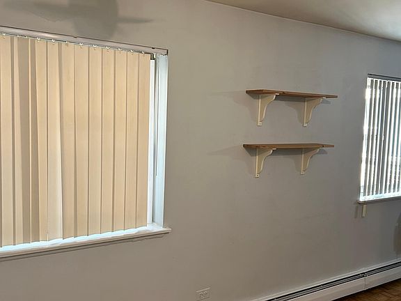 3rd image of 420 W Aldine Ave APT 230