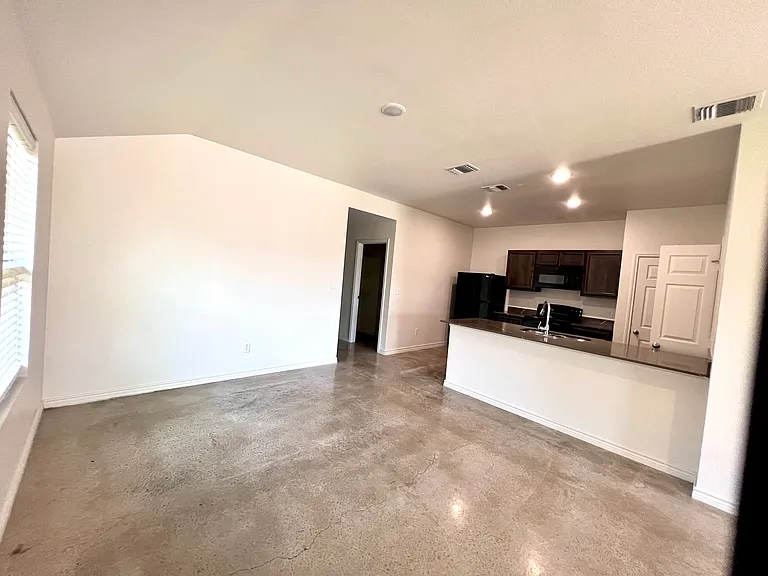 2313 Zanoletti Dr #B — Photo 16